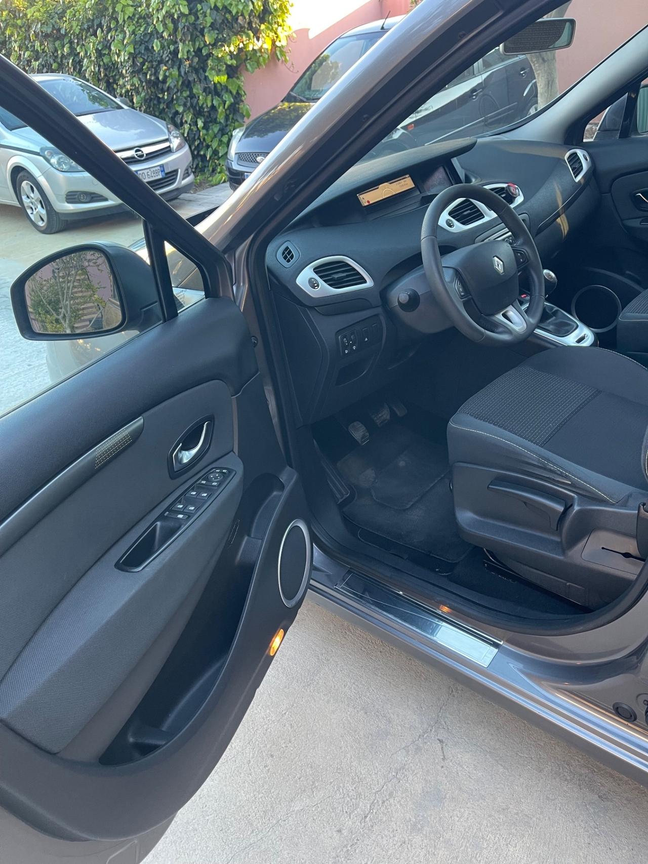 Renault Scenic Scénic 1.5 dCi 110CV Dynamique