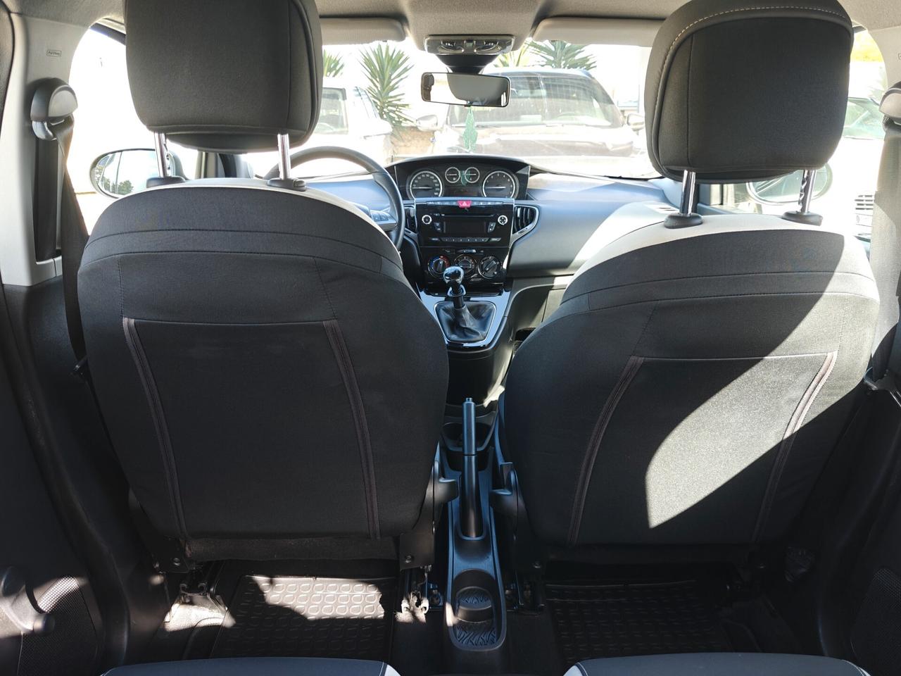 Lancia Ypsilon 0.9 TwinAir 85 CV 5 porte Metano Ecochic Elefantino