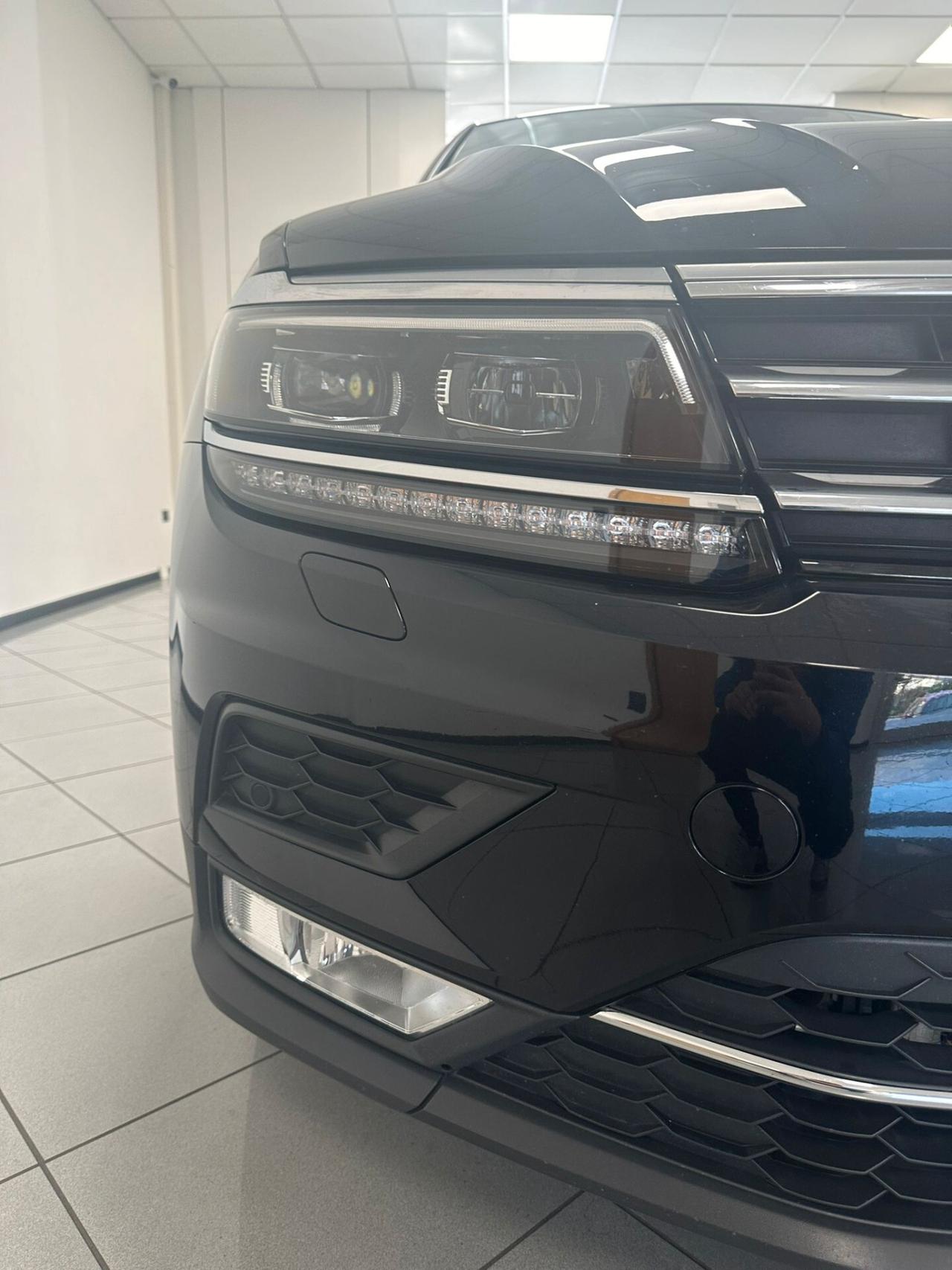 Volkswagen Tiguan 2.0 TDI SCR DSG 4MOTION Business BMT