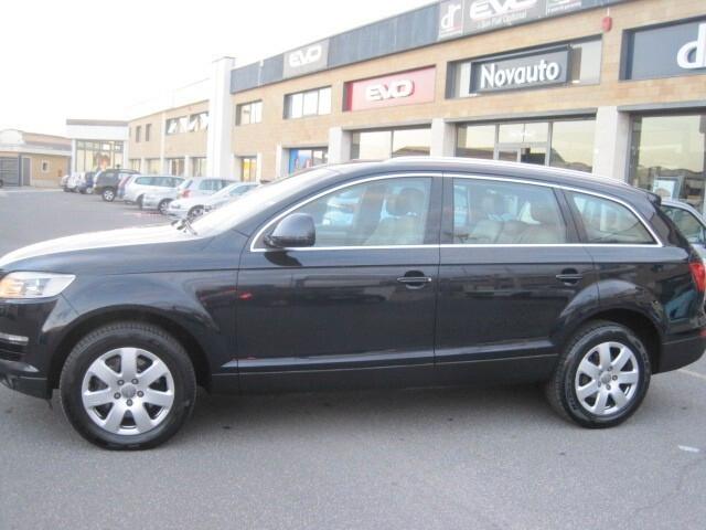 Audi Q7 3.0 V6 TDI 233CV quattro tiptronic