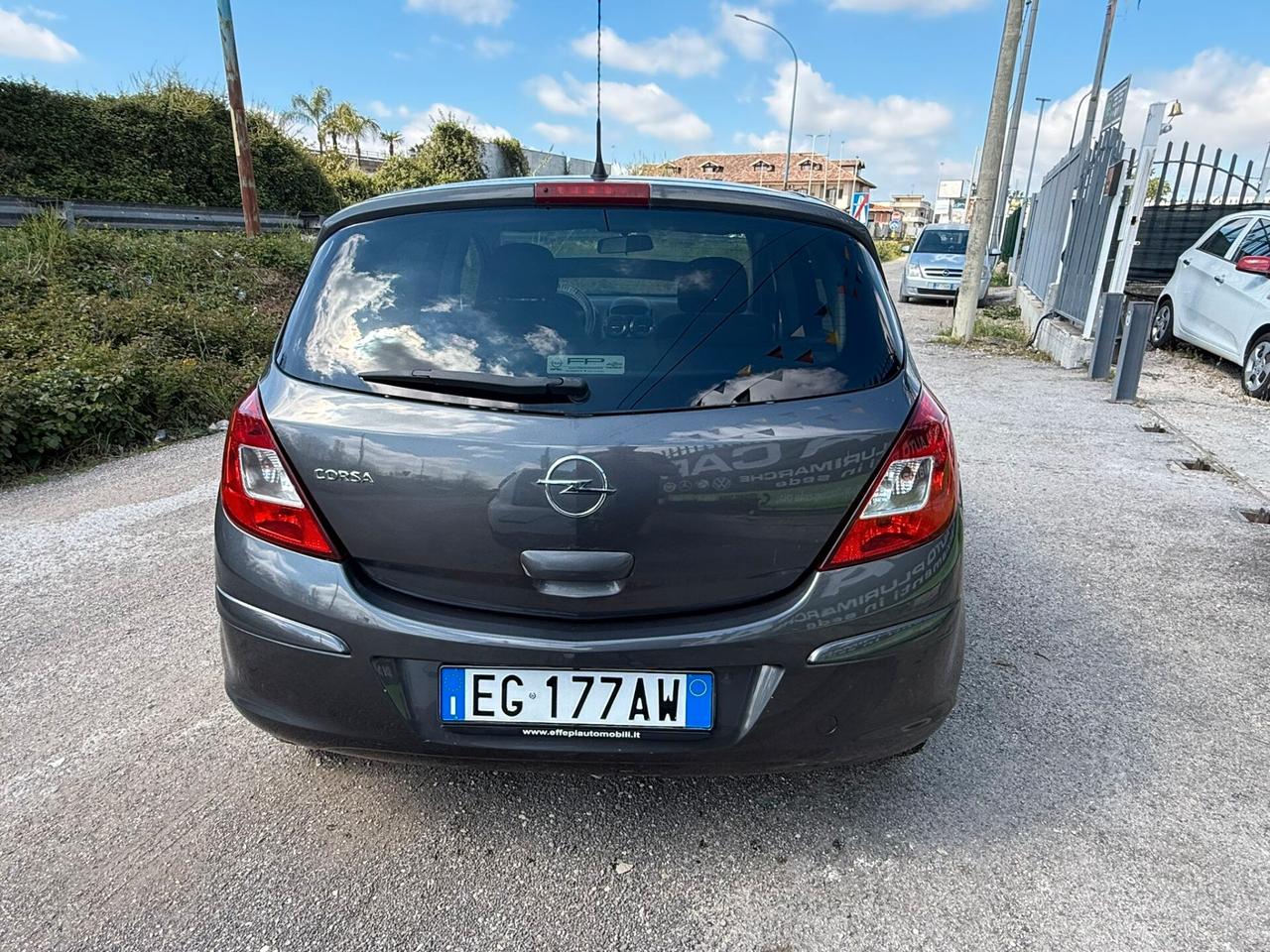 Opel Corsa 1.2 5 porte Cosmo