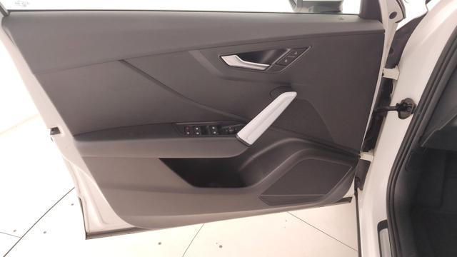 AUDI Q2 1.6 TDI S line Edition