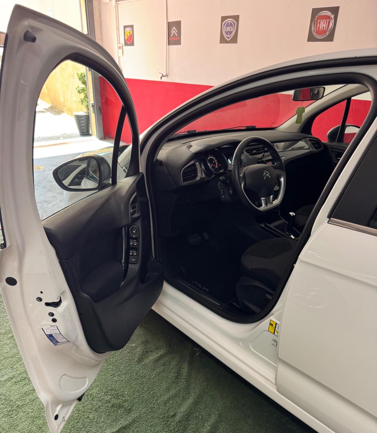 Citroen C3 1.4 HDi 70 Exclusive2015,CAMBIO AUTOMATICO