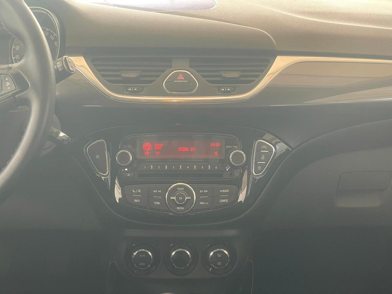 Opel Corsa 1.4 90CV GPL Tech 5 porte Cosmo