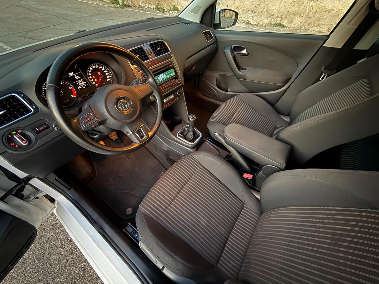 Volkswagen Polo/1.6 90 CV/CERCHI 16"/NEOPATENTATI