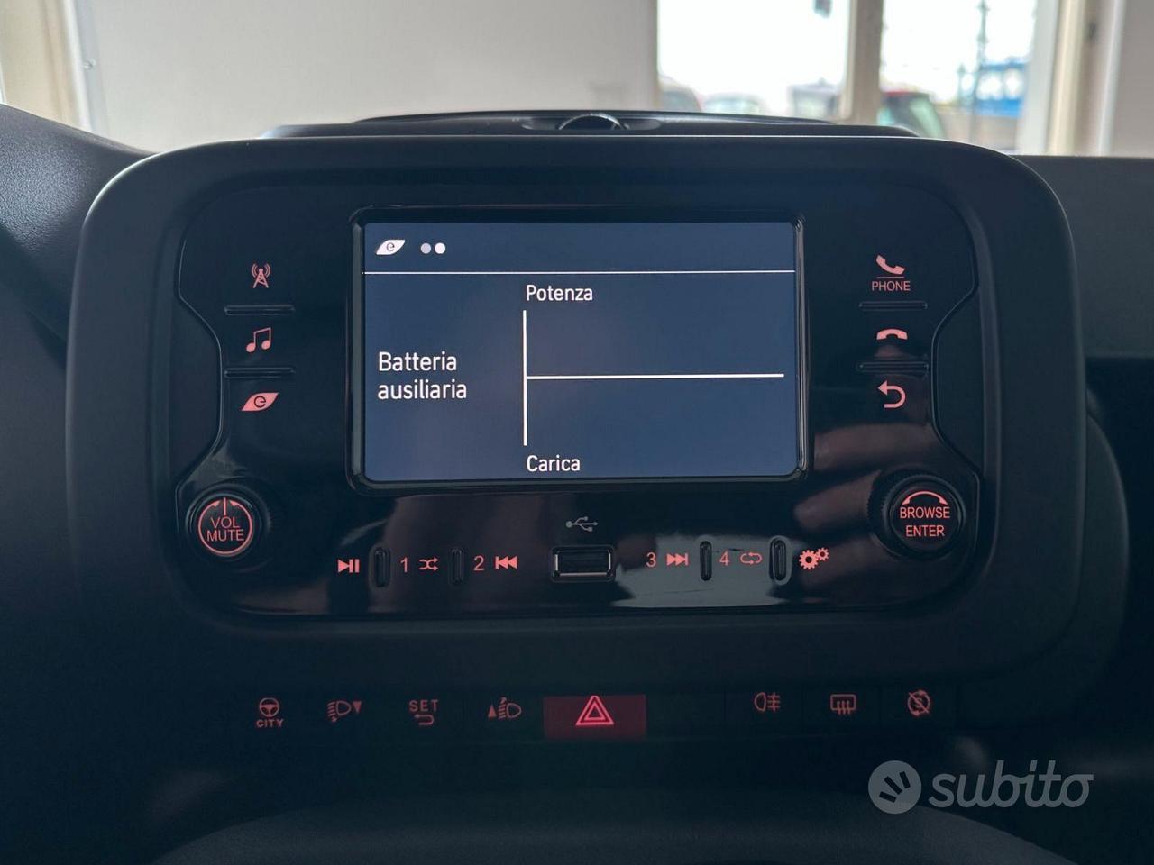 Fiat Panda 1.0 Hybrid - 2024 - 14.000km - NESSUN VINCOLO - In garanzia Fiat