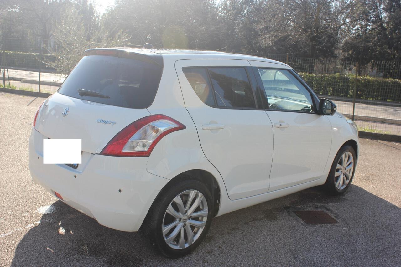 Suzuki Swift Suzuki Swift 1.2 VVT 2016 Bi Colore usata a Firenze