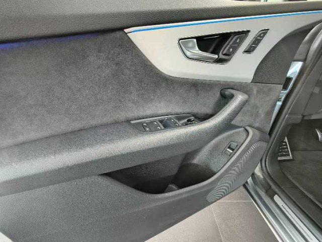 AUDI Q8 45 TDI quattro tiptronic Sport