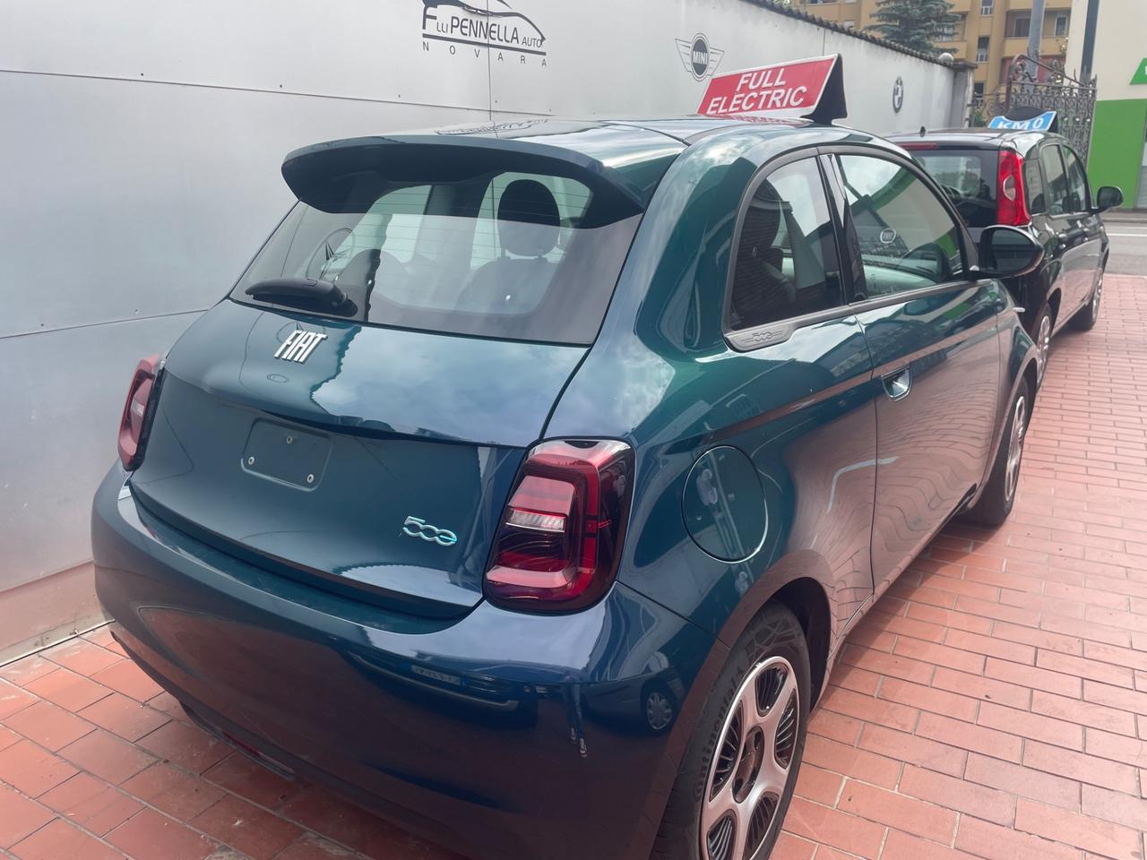 Fiat 500 500e Berlina 23,8 kWh Icon