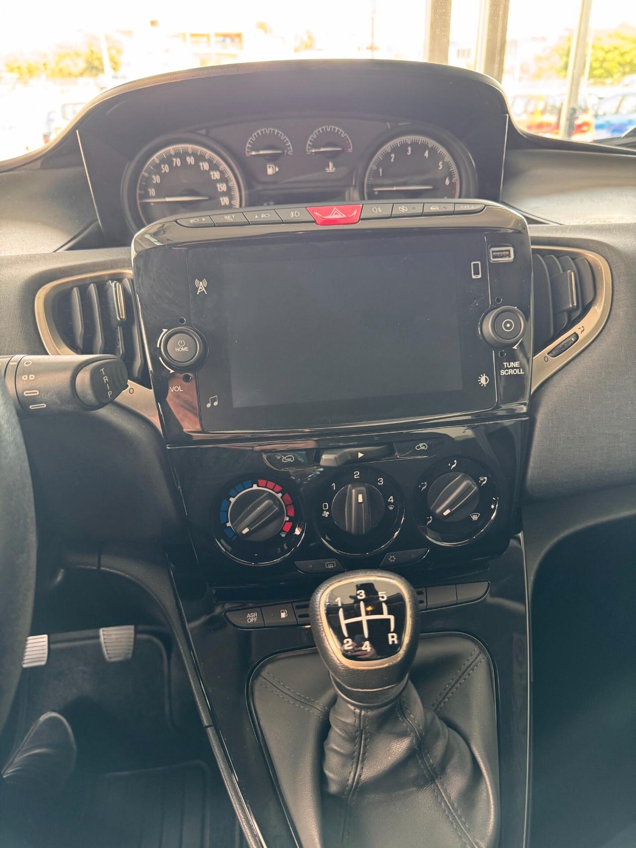 LANCIA YPSILON BZ - GPL FULL OPTIONAL IMPIANTO ORIGINALE CASA MADRE