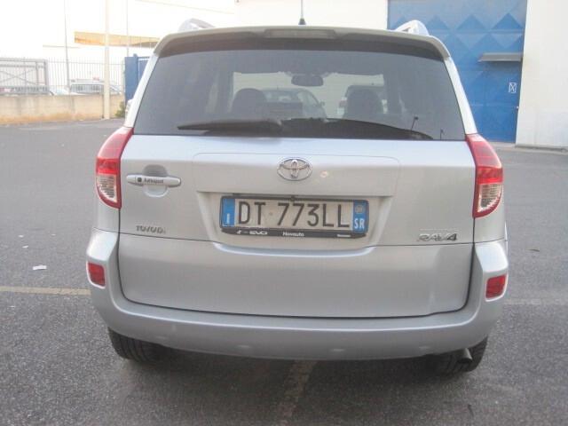 Toyota RAV 4 RAV4 Crossover 2.2 D-Cat 177 CV Luxury