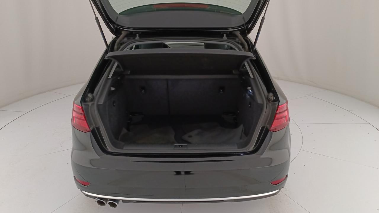 AUDI A3 III 2016 Sportback - A3 Sportback 35 2.0 tdi Sport 150cv