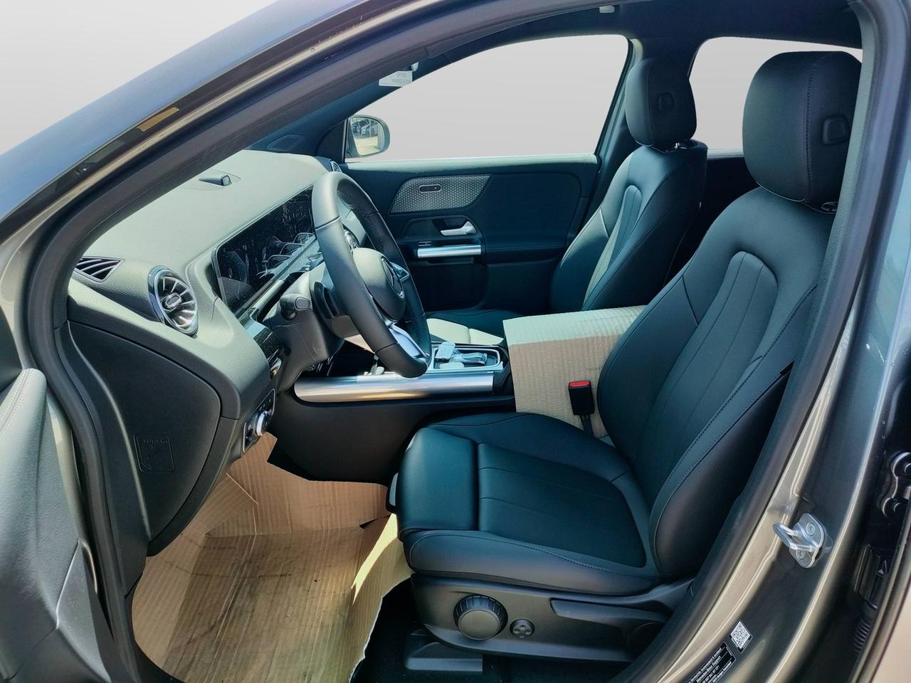 Mercedes-Benz EQA 300 4MATIC