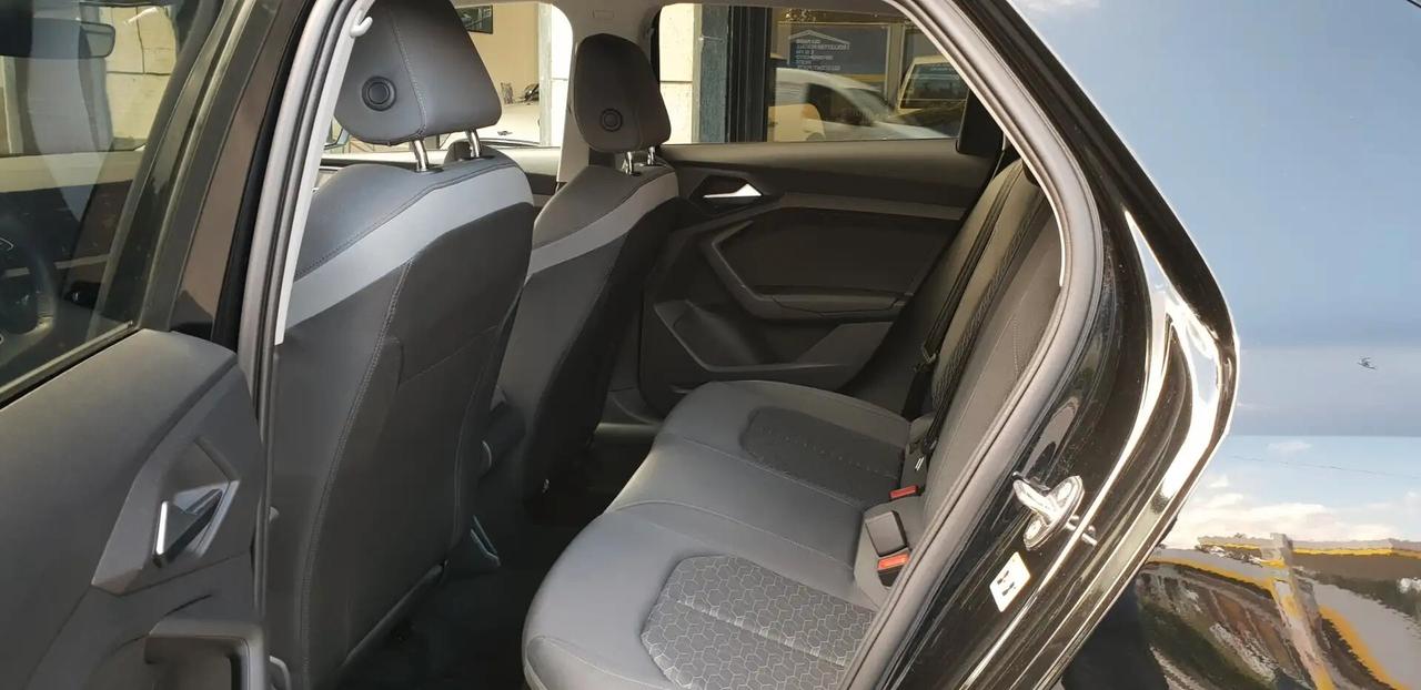 Audi A1 1.0 TFSI ultra S tronic Sport 26.000 KM