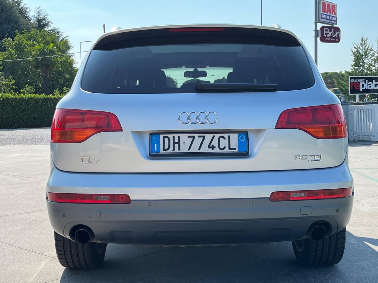 Audi Q7 3.0 V6 TDI 233CV quattro tiptronic