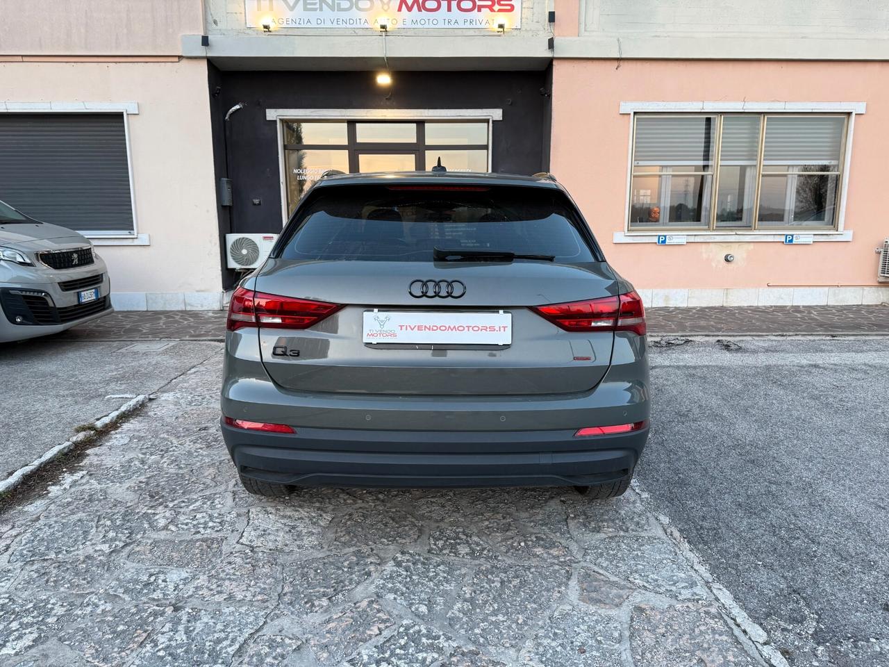 Audi Q3 35 TFSI Business