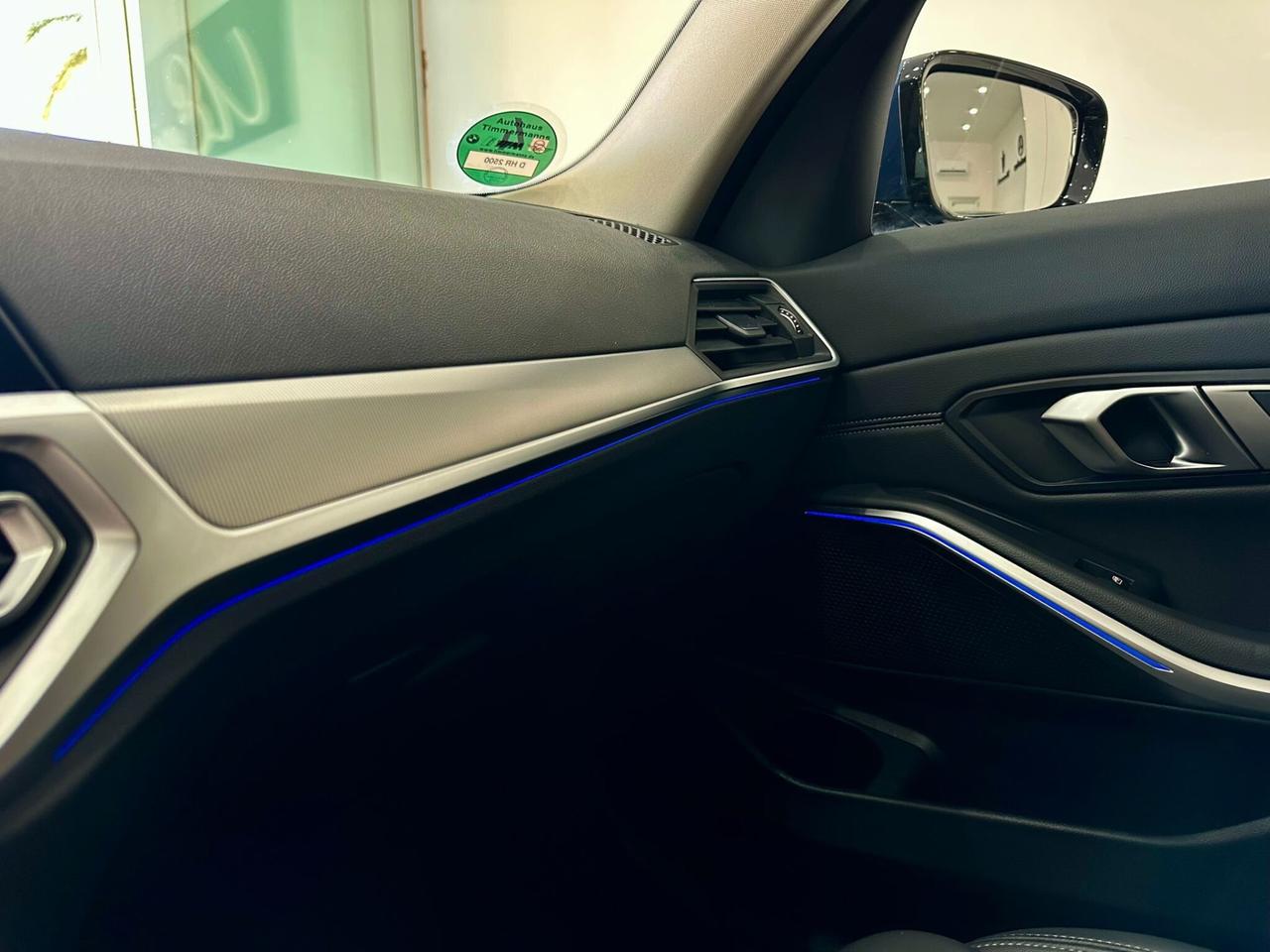 BMW 318 d 48V Touring Sport LED AMBIENT
