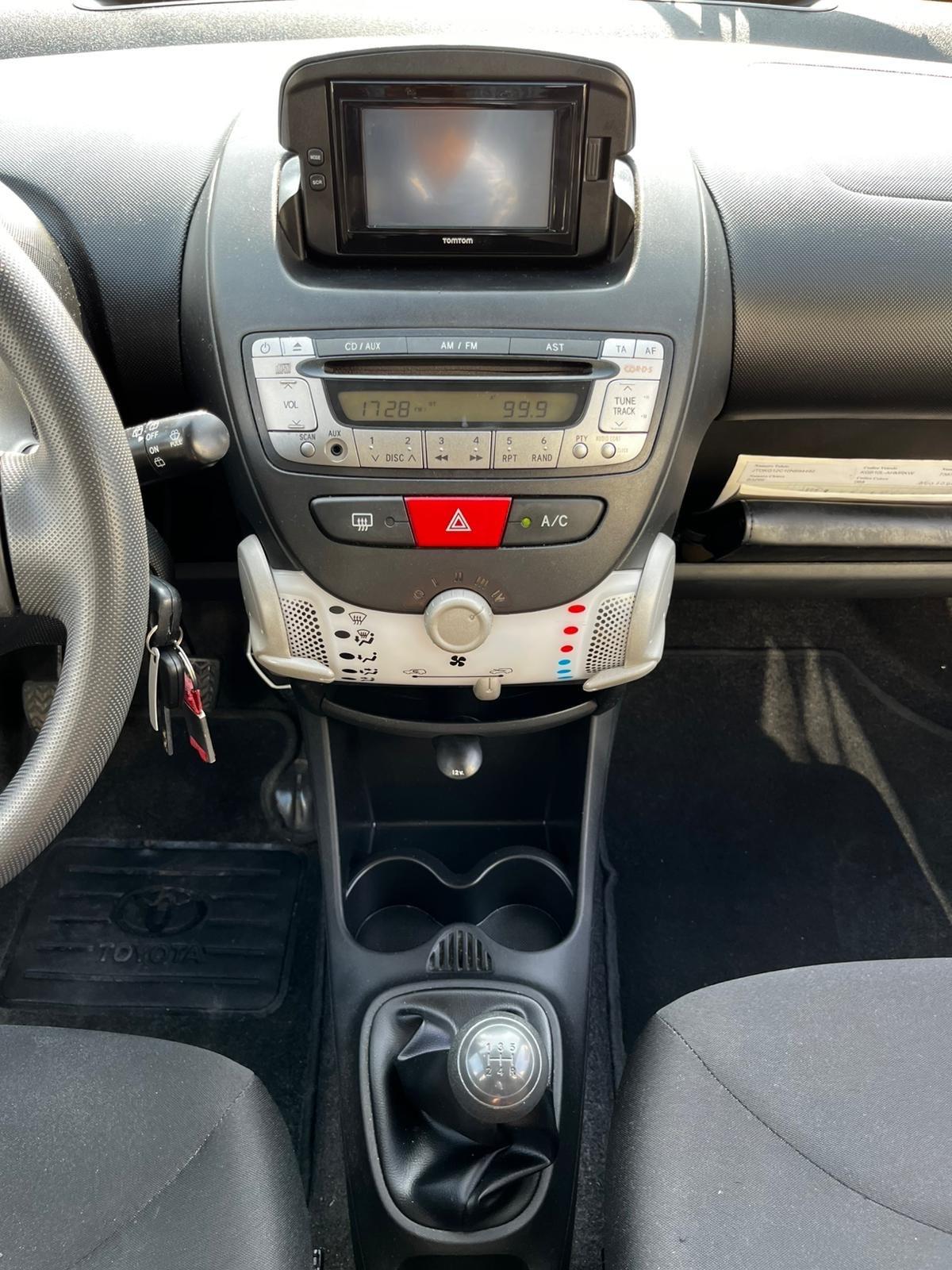 Toyota Aygo 1.0 12V VVT-i 5 porte Lounge Connect MMT