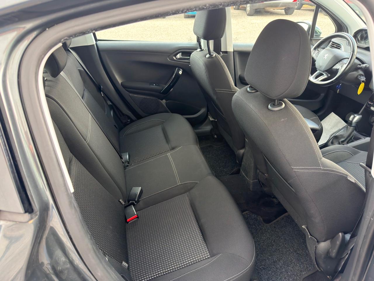 Peugeot 208 BlueHDi 75 5 porte Allure