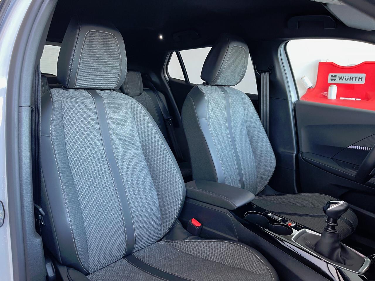 Peugeot 2008 1.2 100cv Allure NO VINCOLO DI FINANZIAMENTO