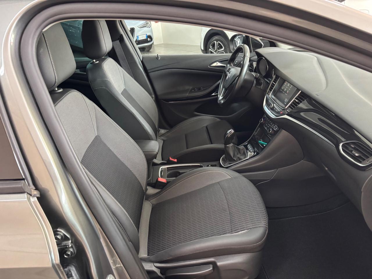 Opel Astra 1.5 CDTI 122 CV S&S 5 porte Business Elegance