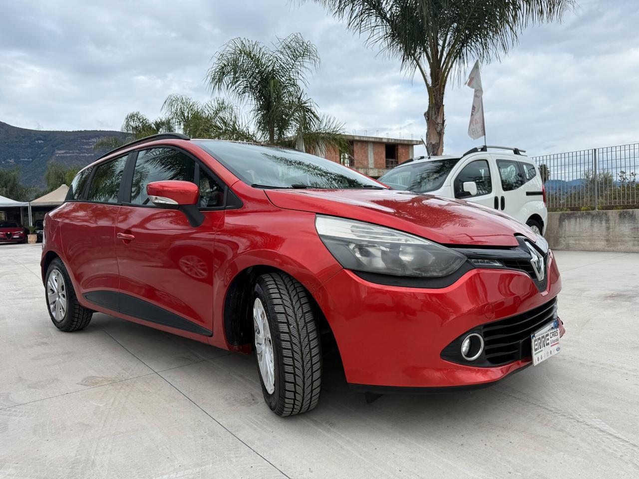 RENAULT CLIO SPORTER ANNO 2015 1.2 BENZINA 73 CV