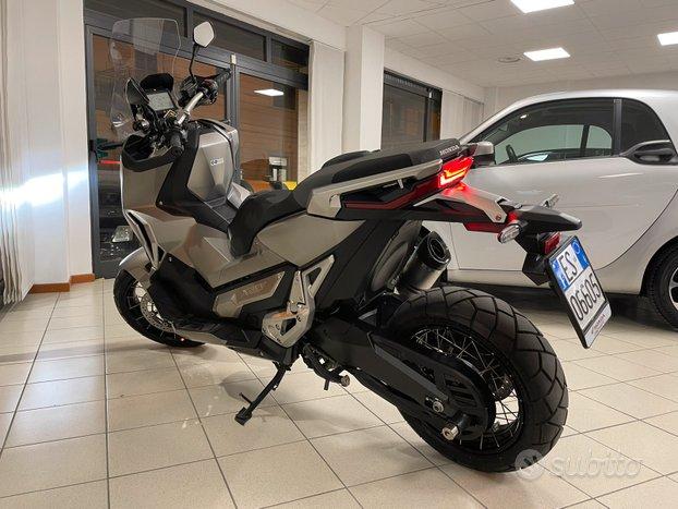 Honda X-Adv 750cc anno 2019 Grigio opaco km 6000