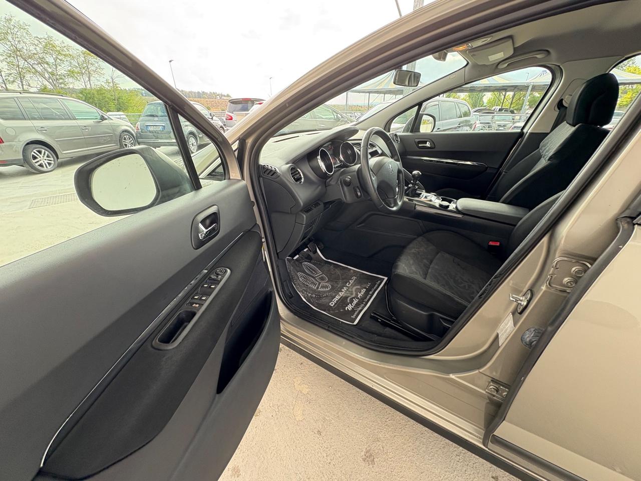 Peugeot 3008 1.6 HDi 110CV Tecno