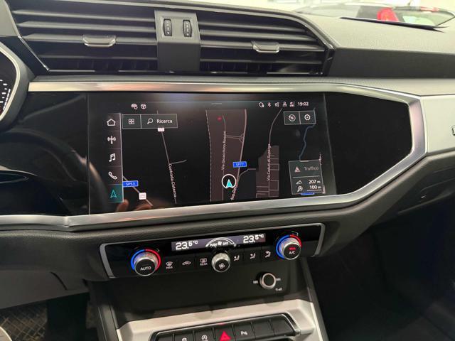 AUDI Q3 35 TDI S tronic Business NAVI