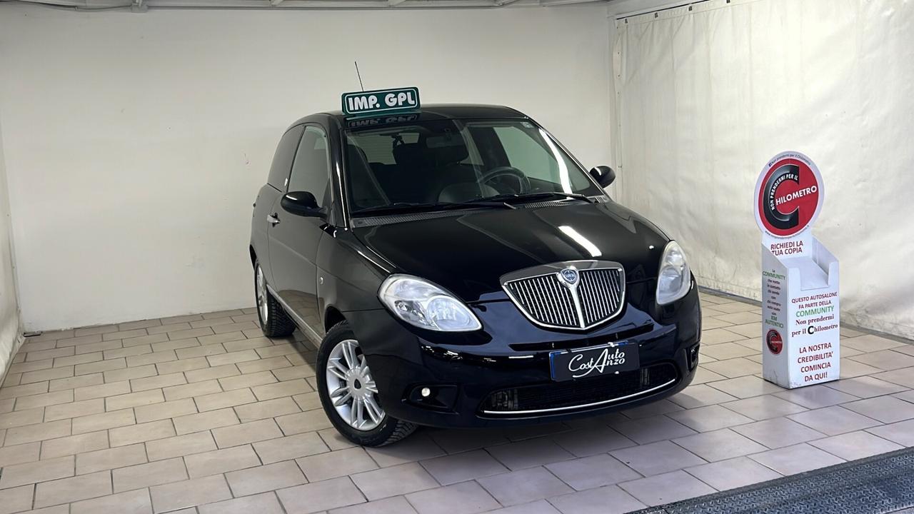 Lancia Ypsilon 1.4 Platino Ecochic GPL Neopatenati