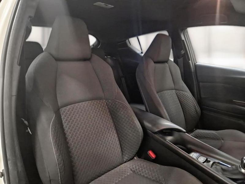 TOYOTA C-HR 1.8H 98CV E-CVT Business