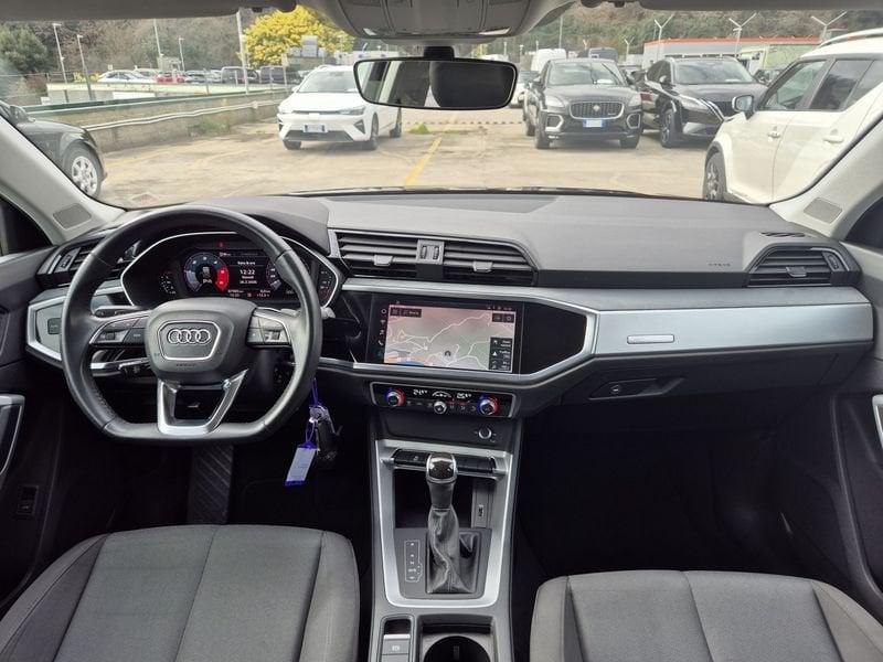 Audi Q3 35 2.0 tdi Business Advanced s-tronic