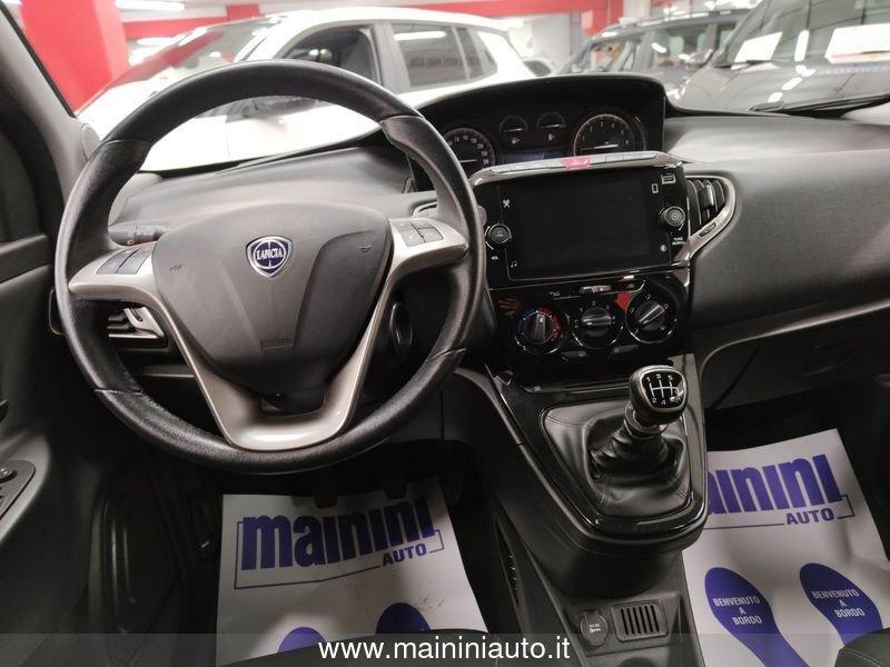 Lancia Ypsilon 1.0 70cv 5p Hybrid Gold + Car Play