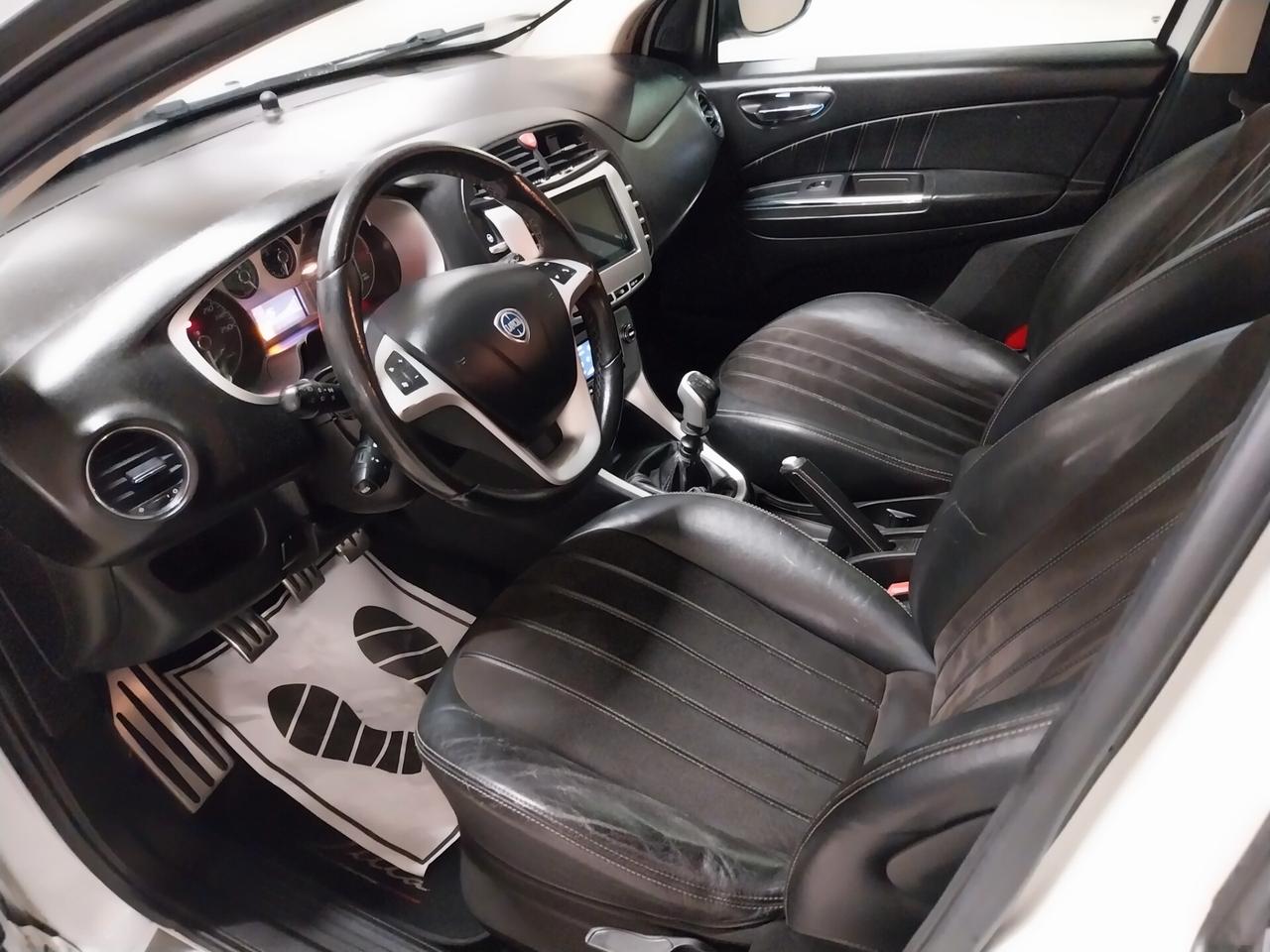 Lancia Delta 1.6 MJT DPF Platinum - ok neopatentati