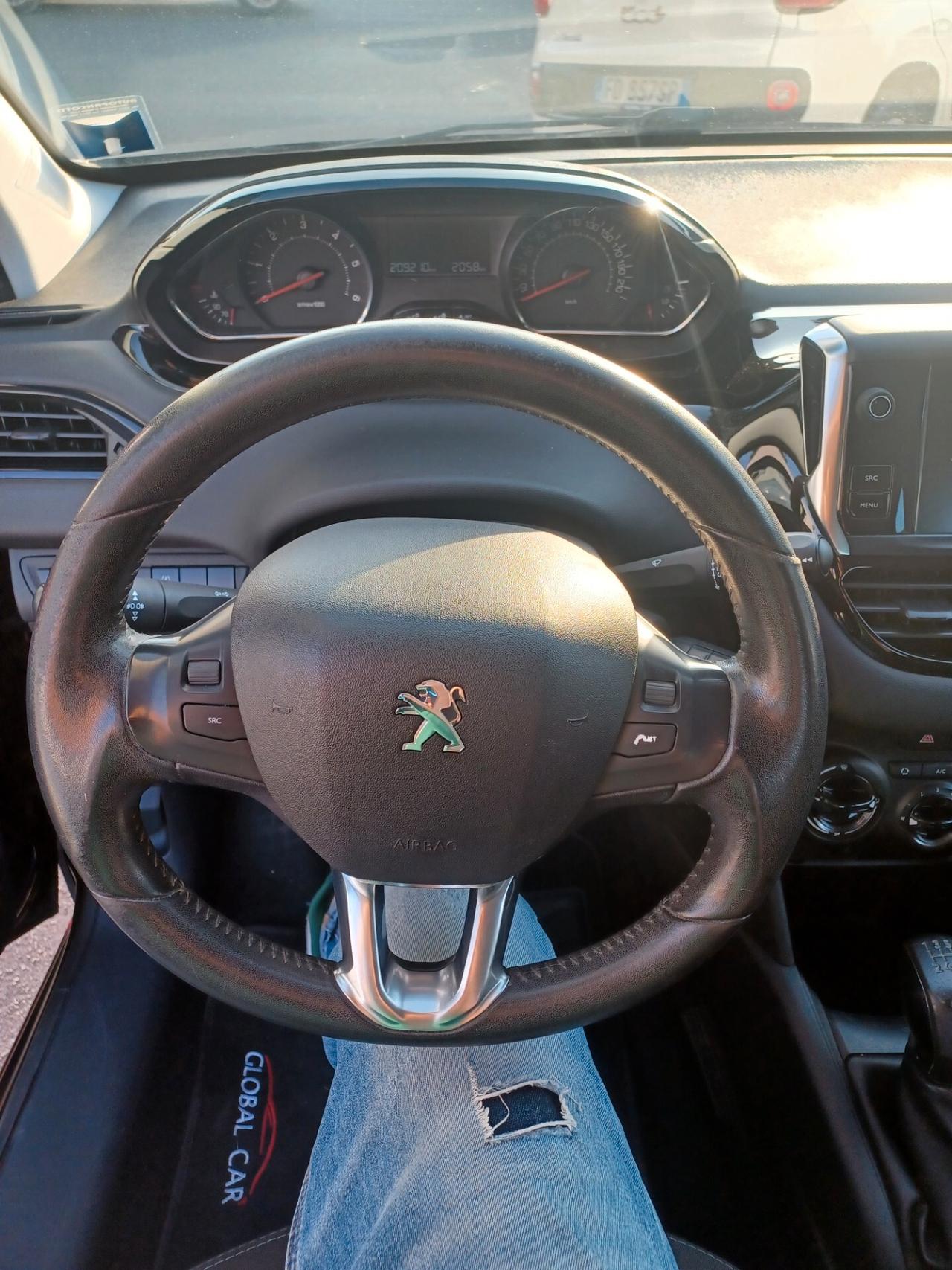 Peugeot 208 1.4 HDi 5 porte Anno 11/2014