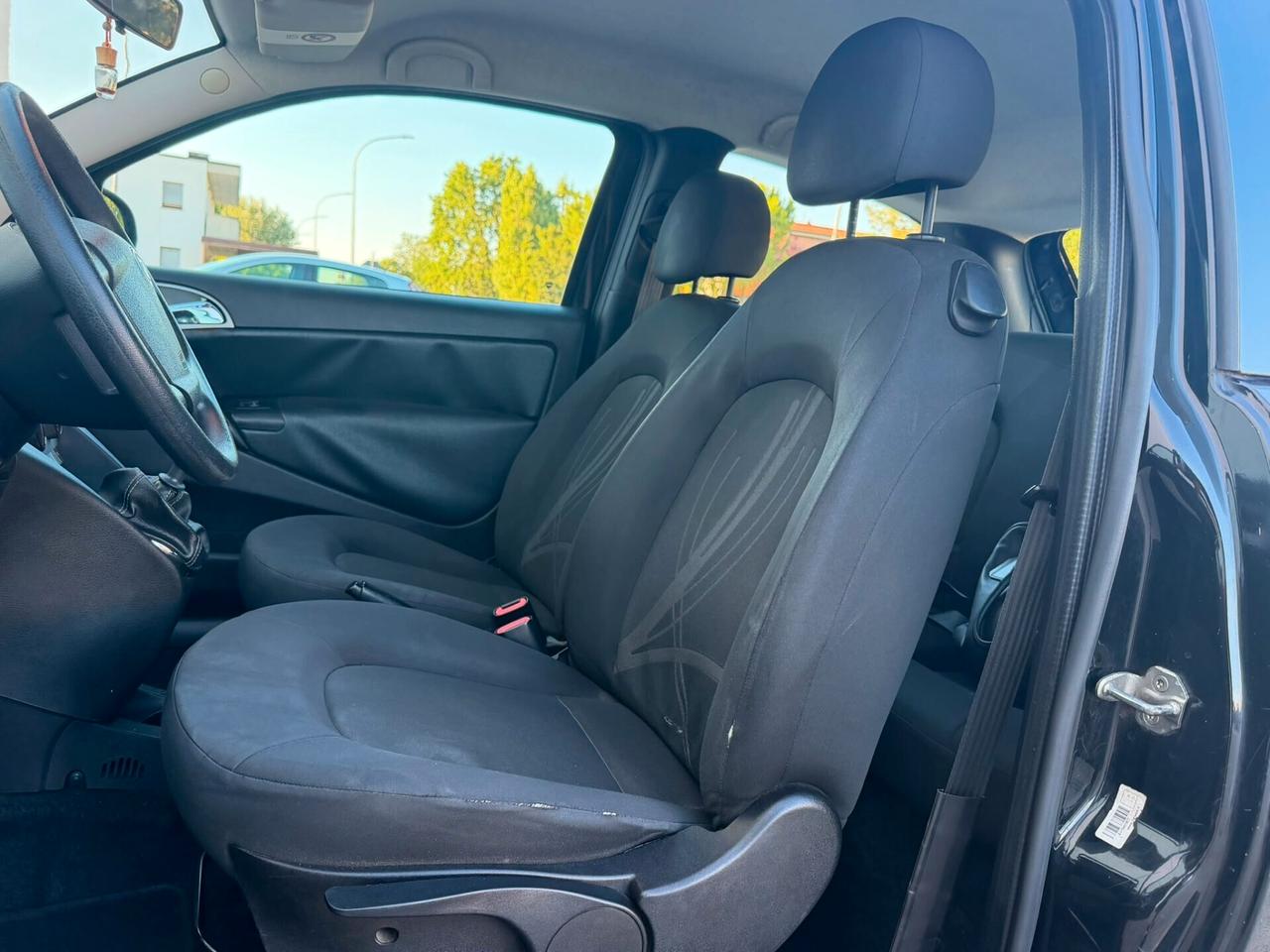 Lancia Ypsilon 1.2 69 CV DIVA