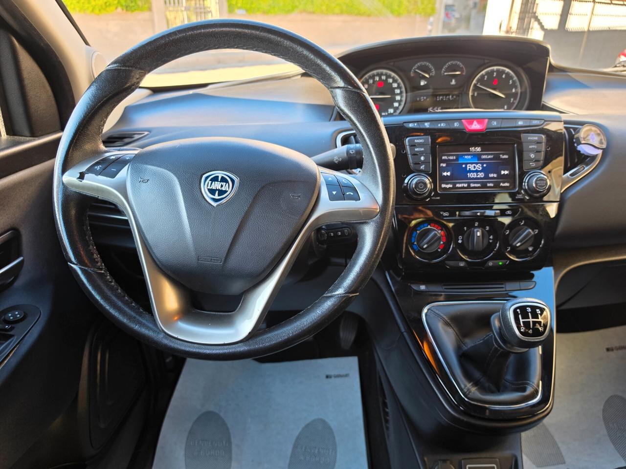 Lancia Ypsilon 1.2 69 CV 5 porte Gold