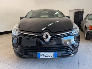 Renault Clio dCi 8V 90 CV 5 porte Moschino OK NEOPATENTATI