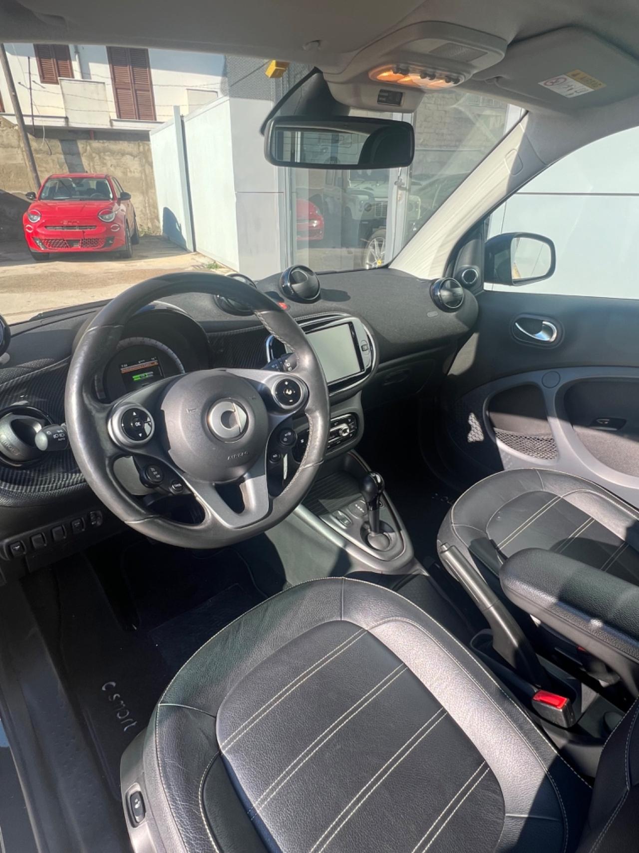 Smart ForTwo eq British Green - anno 2021 - km 71.000