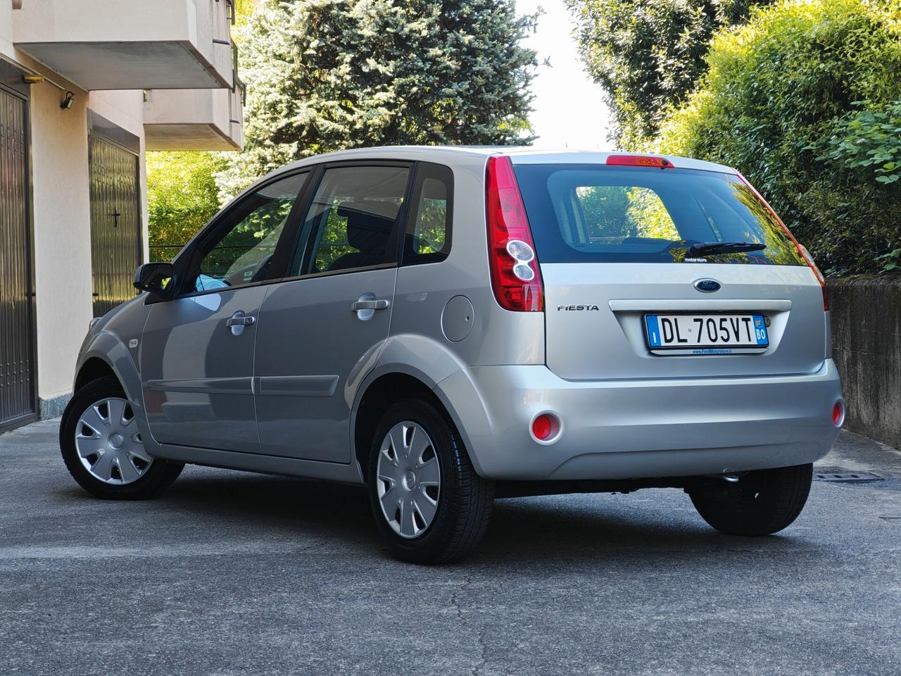 Ford Fiesta 1.2 BENZINA 75cv / 23.339km / Unipro