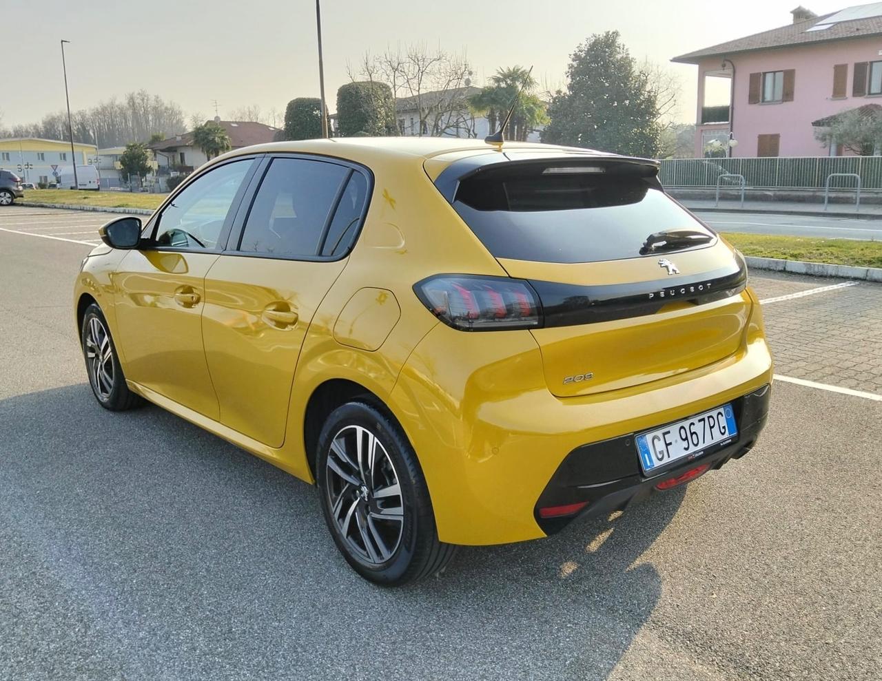 Peugeot 208 PureTech 100 Stop&Start 5P*Navi*Camera