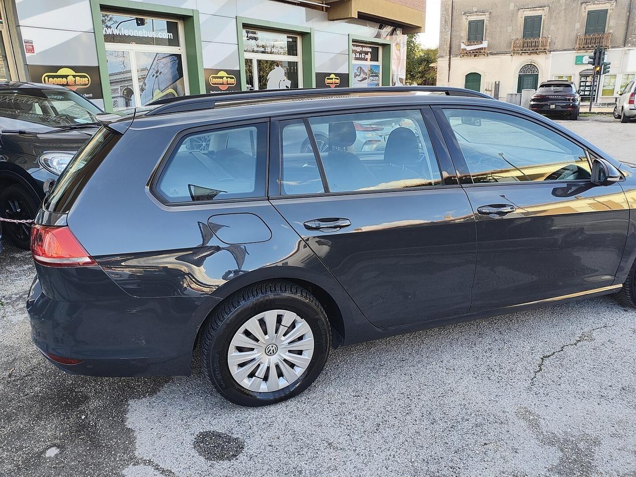 VOLKSWAGEN Golf Variant 1.6 TDI 90 CV Trendline