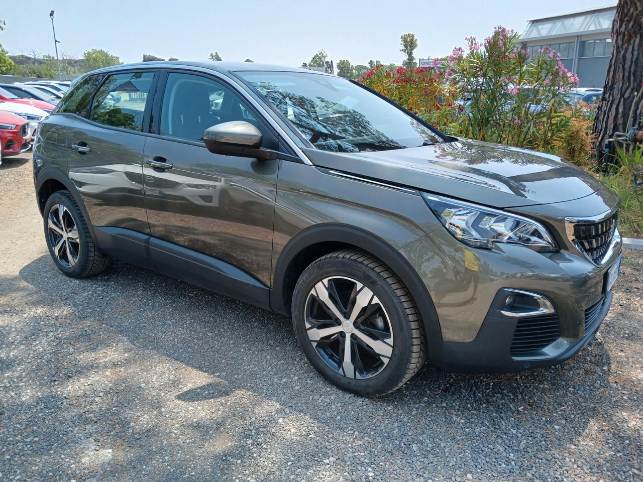 Peugeot 3008 BlueHDi 130 S&S EAT8 Business