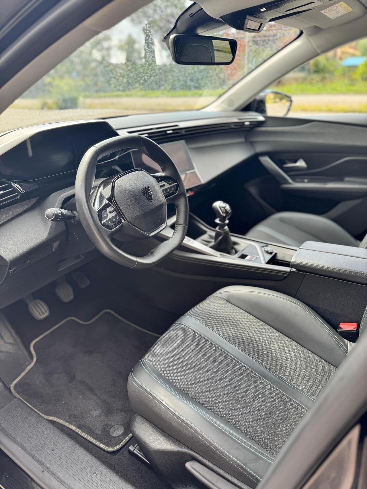 Peugeot 308 PureTech Turbo 130 S&S SW Allure