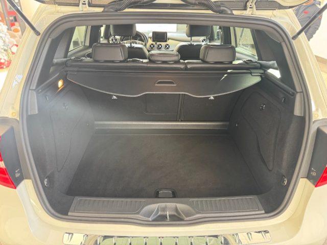 MERCEDES-BENZ B 180 d Premium