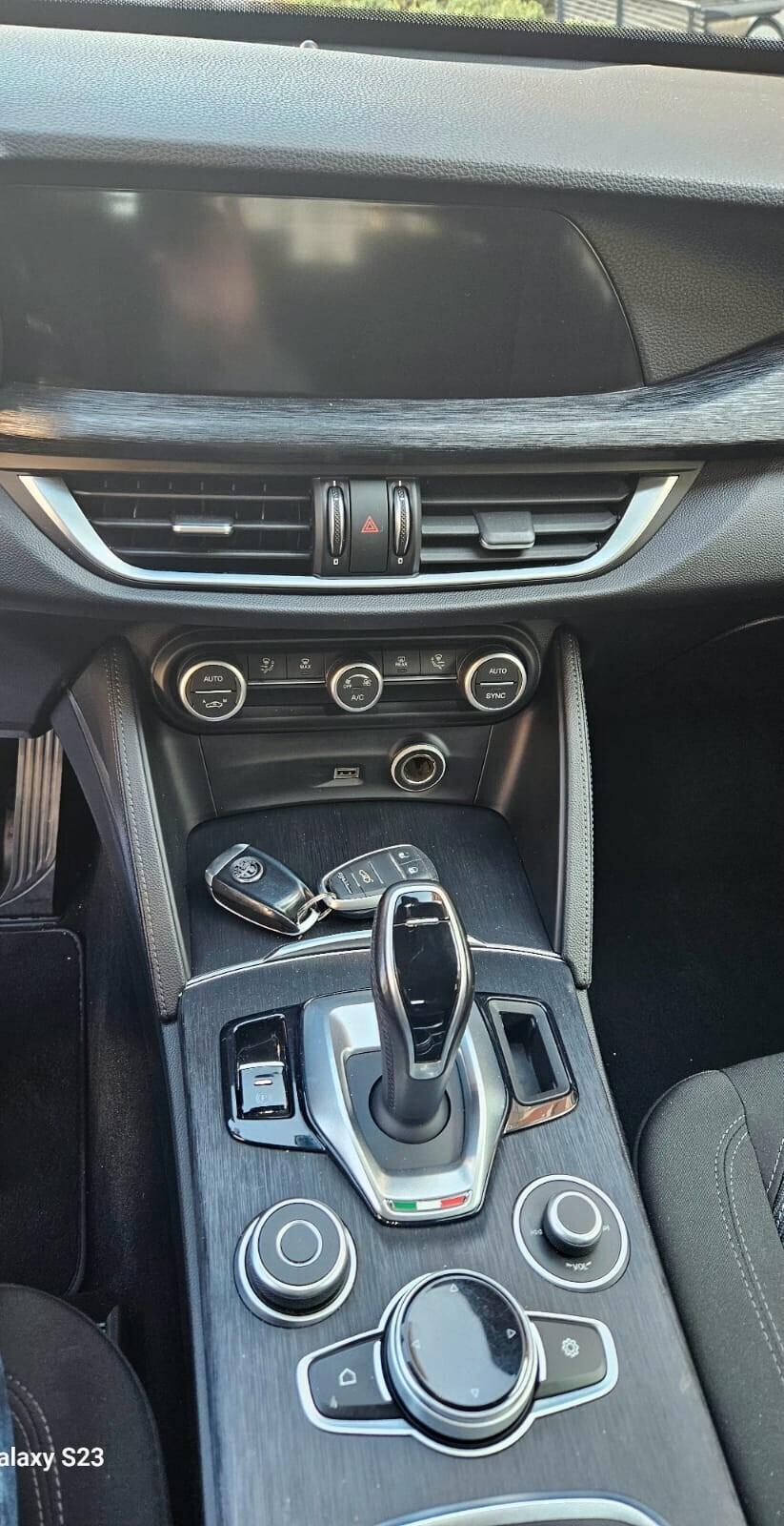 Alfa Romeo Stelvio 2.2 Turbodiesel 160 CV AT8 RWD Super