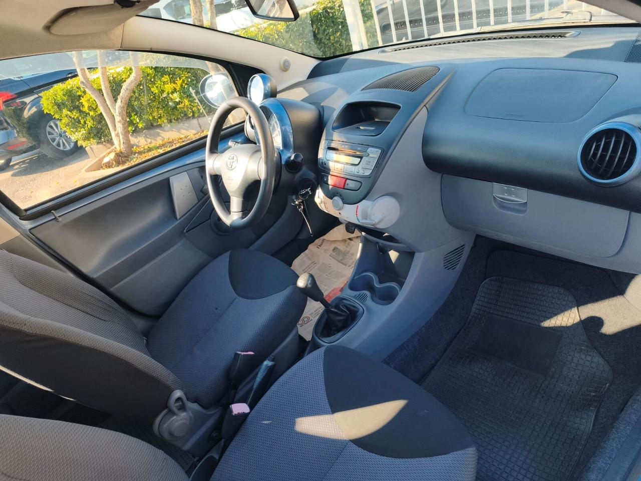 Toyota Aygo 1.0 12V VVT-i 5 porte Sol