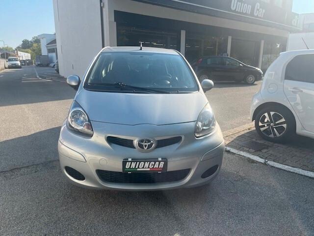 Toyota Aygo 1.0 12V VVT-i 5 porte Sol