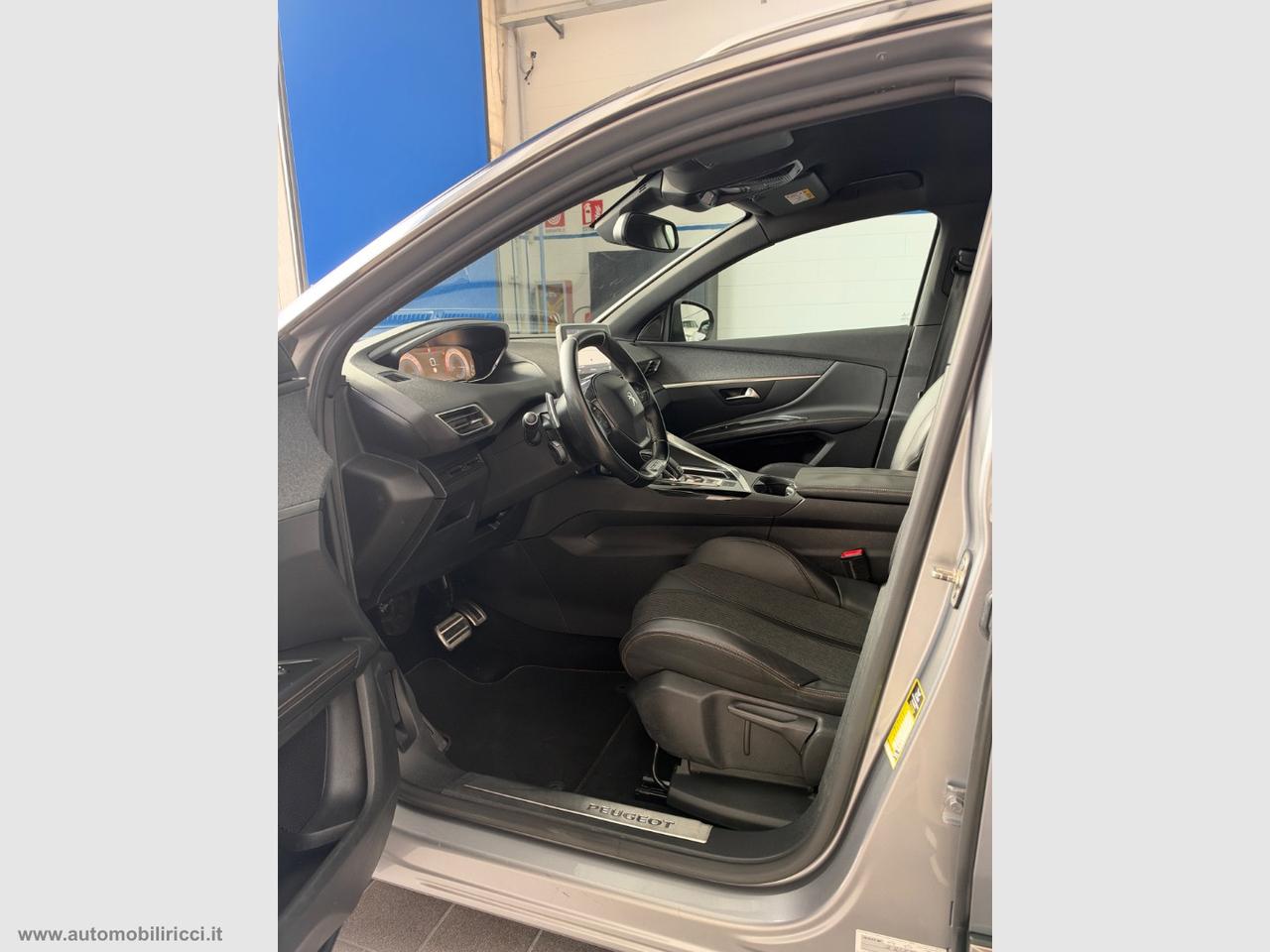 PEUGEOT 5008 BlueHDi 130 S&S EAT8 GT Line 7 POSTI