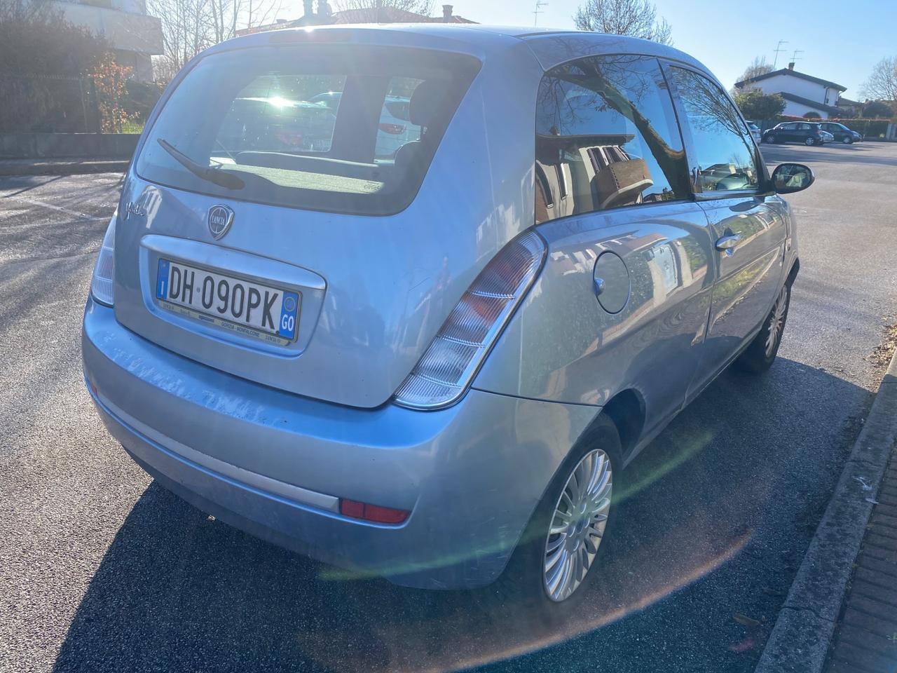 Lancia Ypsilon 1.2 Argento